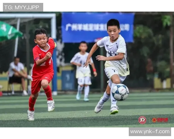 广州足球队在锦标赛中的比赛经验与表现深度解析